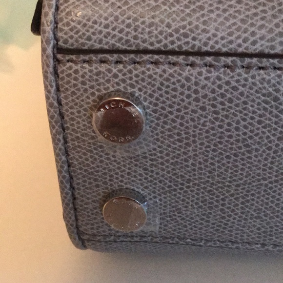 New Michael Kors Crossbody Bag Pebble Gray NWOT - Picture 8 of 16